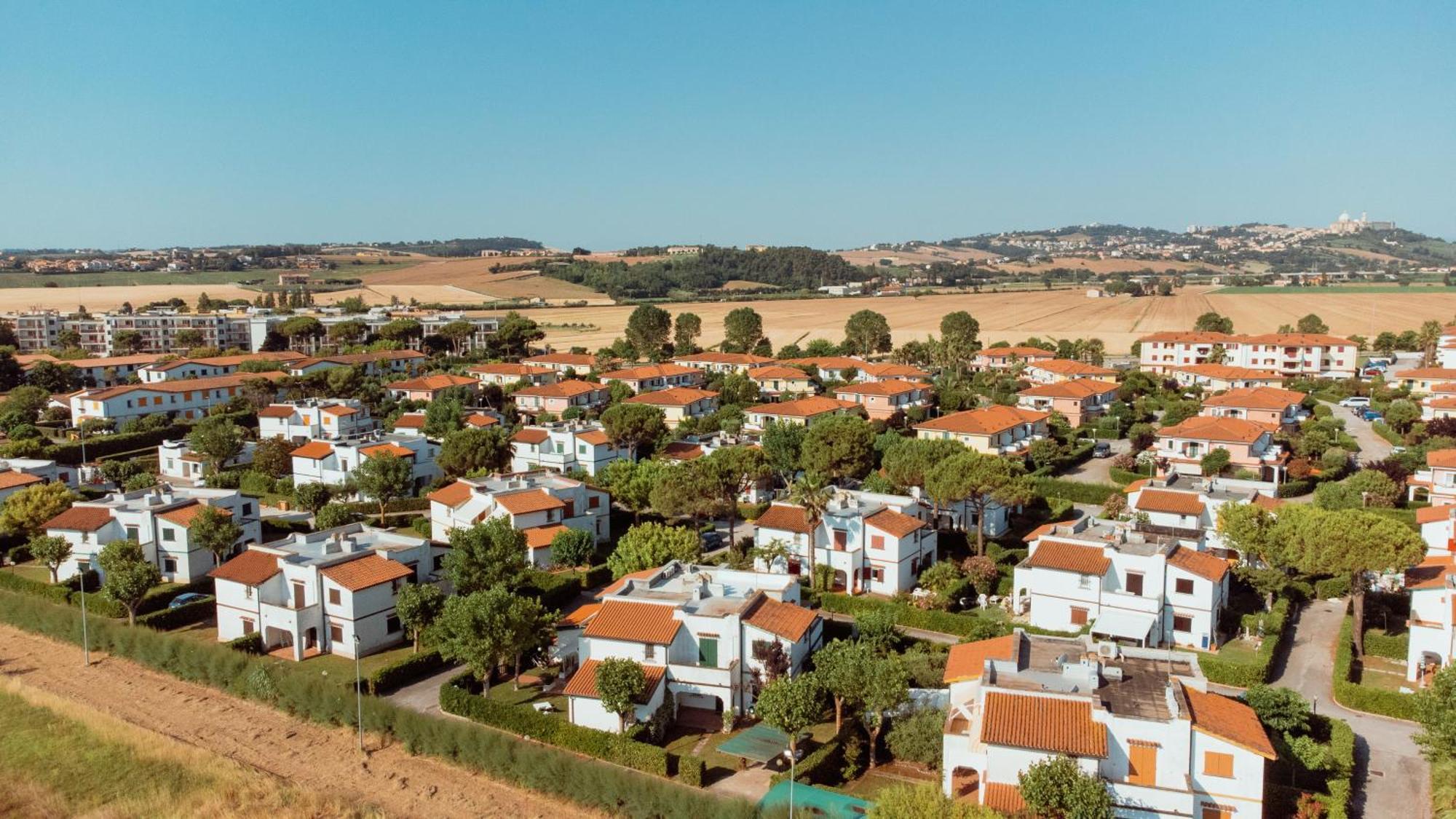 Villaggio Riva Musone 雷卡纳蒂港 外观 照片